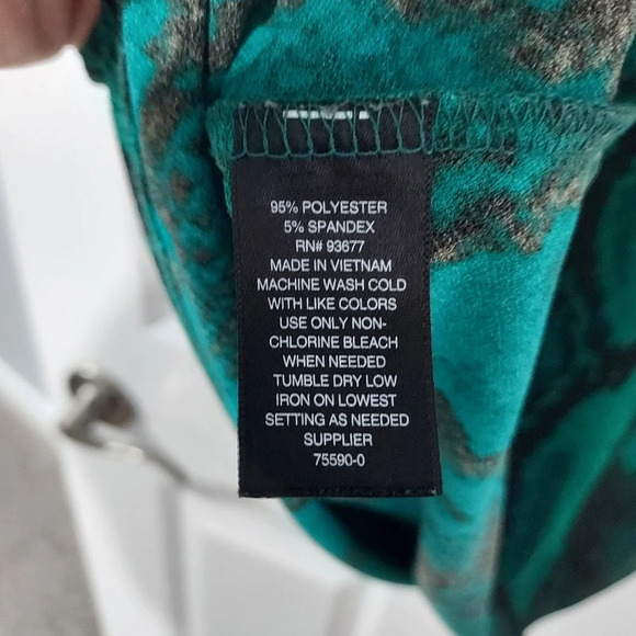 Worthington Green and Black Snakeskin Print V-Neck Sleeveless Blouse Size XXL - Picture 8 of 8